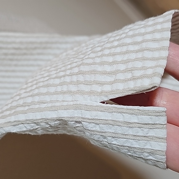 Zara Pants Trouser Slacks Seersucker Stripe Mid-Rise Stretch White Tan Ankle M - Picture 9 of 14